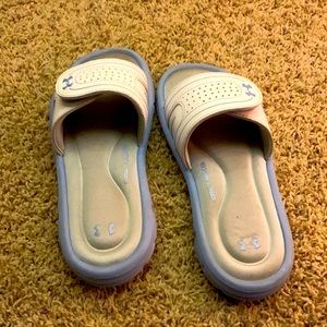 under armour slides, size 3 kids, barely used